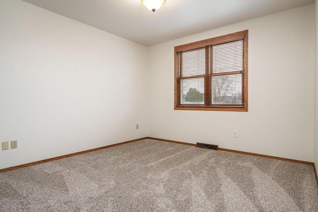 4013 Bordeaux Drive, Janesville, WI 53546