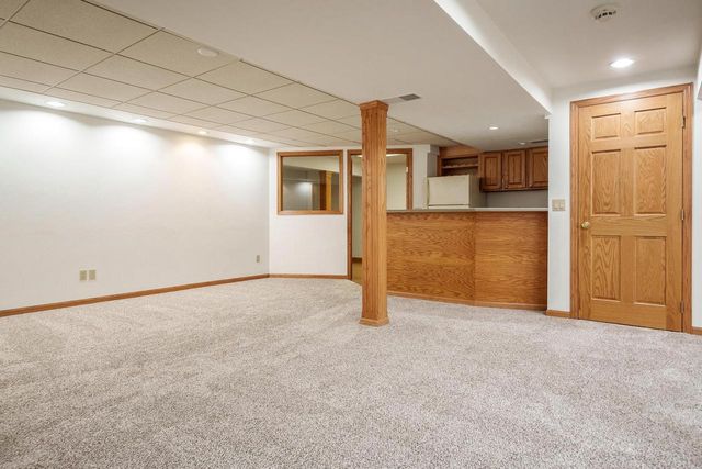 4013 Bordeaux Drive, Janesville, WI 53546