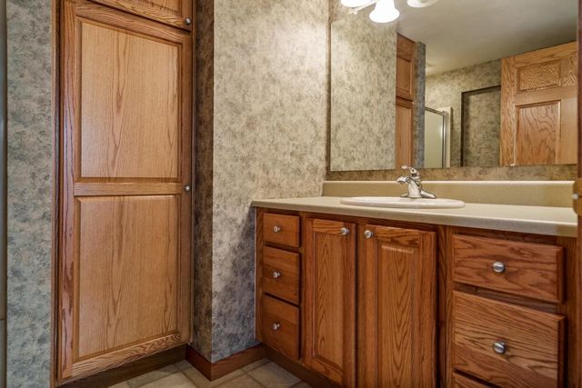 4013 Bordeaux Drive, Janesville, WI 53546