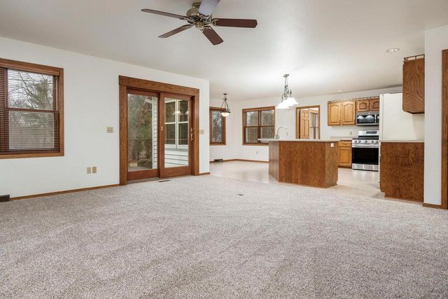 4013 Bordeaux Drive, Janesville, WI 53546