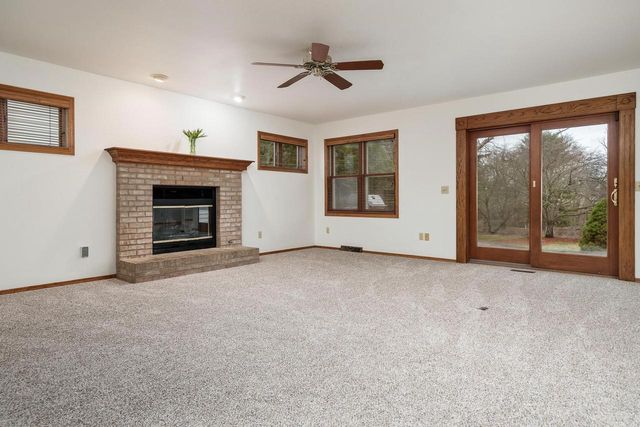 4013 Bordeaux Drive, Janesville, WI 53546