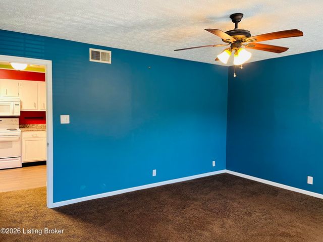 8127 Lake Ave APT A10, Louisville, KY 40222