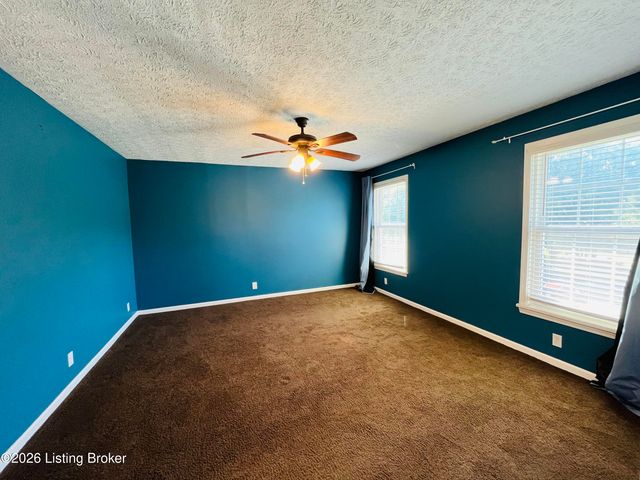 8127 Lake Ave APT A10, Louisville, KY 40222