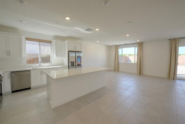 2109 Blossom Ranch, Patterson, CA 95363