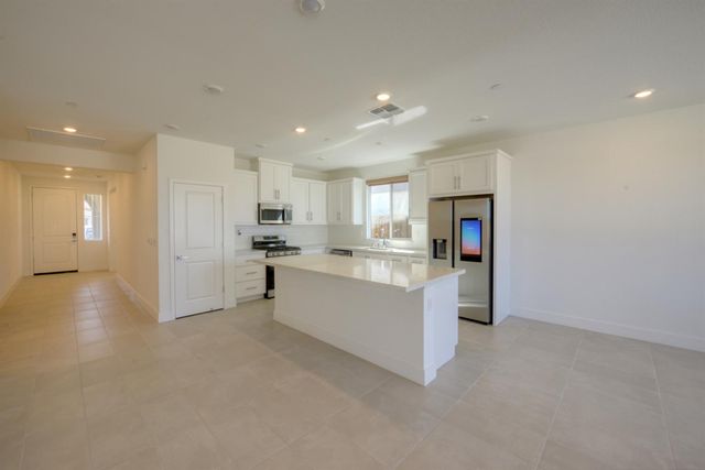 2109 Blossom Ranch, Patterson, CA 95363