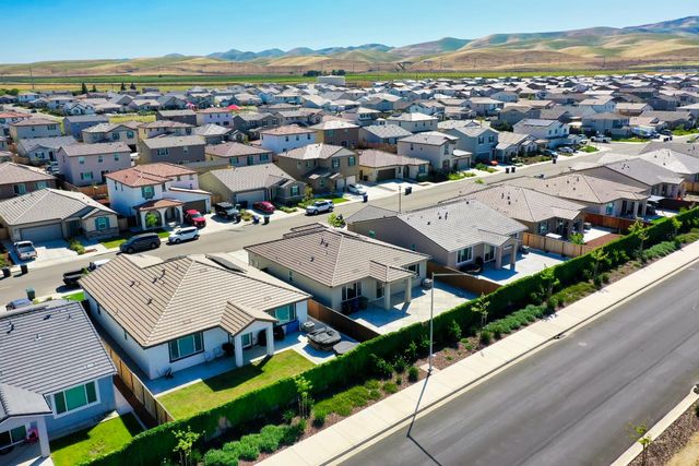 2109 Blossom Ranch, Patterson, CA 95363