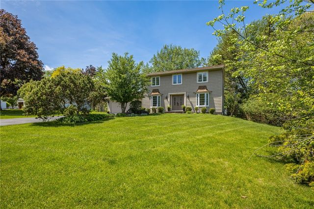 14 Northfield Gate, Pittsford, NY 14534
