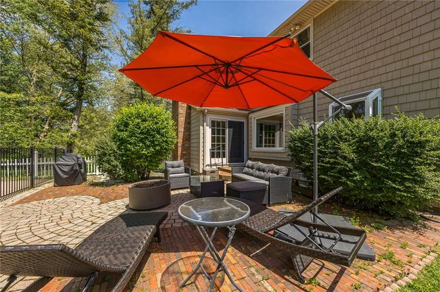 14 Northfield Gate, Pittsford, NY 14534