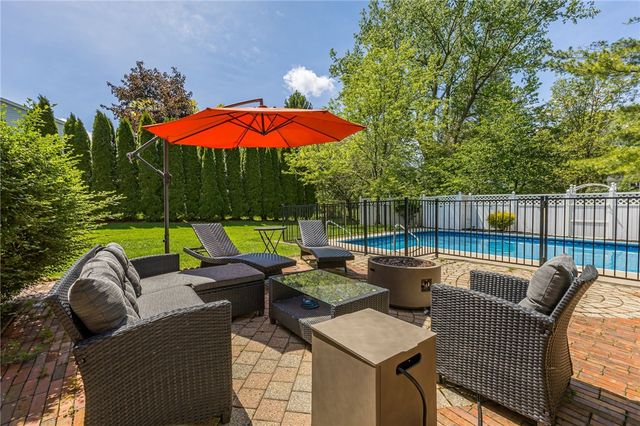 14 Northfield Gate, Pittsford, NY 14534