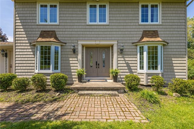 14 Northfield Gate, Pittsford, NY 14534
