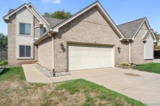 1048 Biddle Avenue, Wyandotte, MI 48192