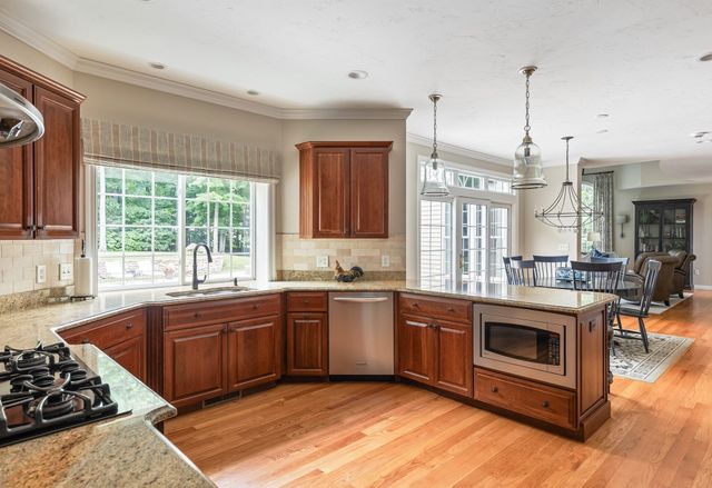 3 Bowker Road, Hopkinton, MA 01748