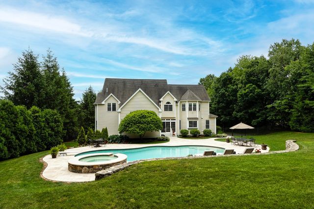 3 Bowker Road, Hopkinton, MA 01748
