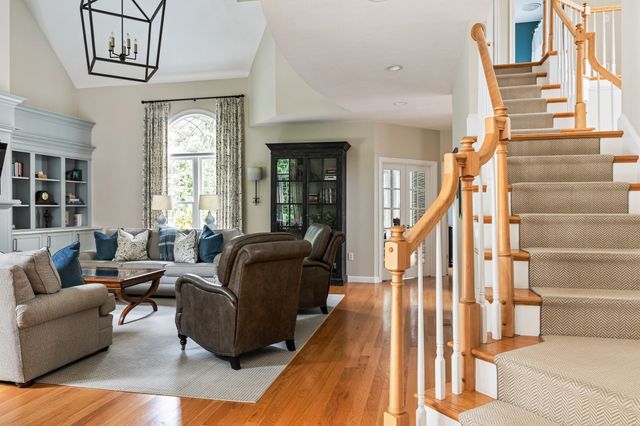 3 Bowker Road, Hopkinton, MA 01748