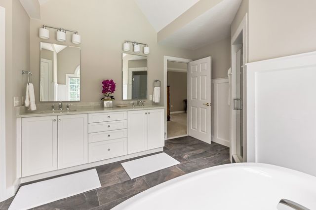 3 Bowker Road, Hopkinton, MA 01748