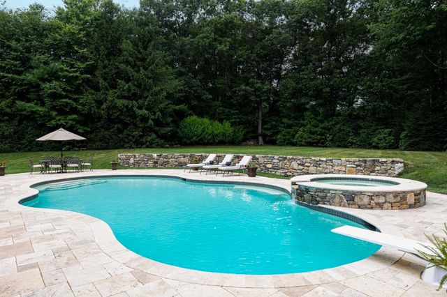 3 Bowker Road, Hopkinton, MA 01748