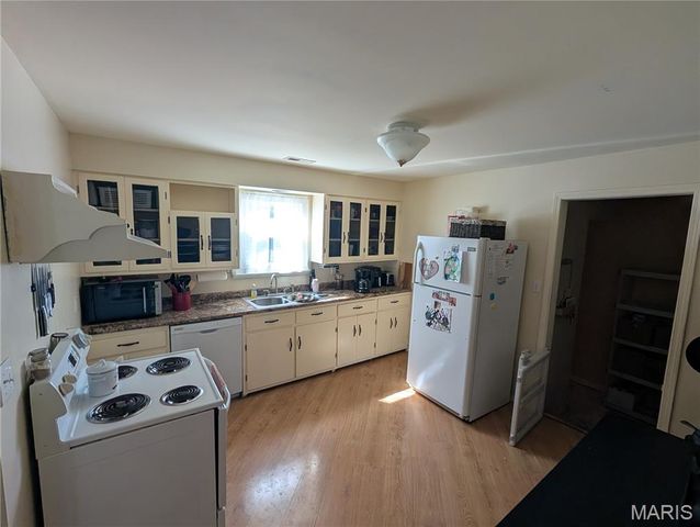 7688 Hollow Drive, Cedar Hill, MO 63016