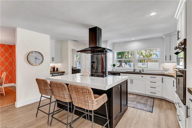 976 N Town And River DR, Fort Myers, FL 33919