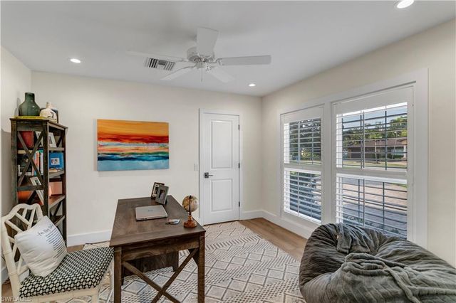 976 N Town And River DR, Fort Myers, FL 33919