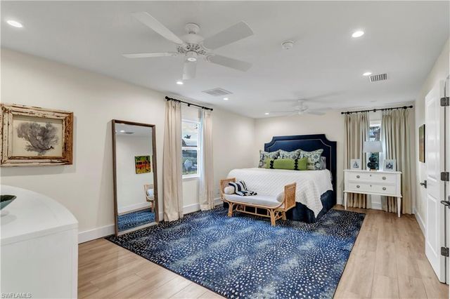 976 N Town And River DR, Fort Myers, FL 33919