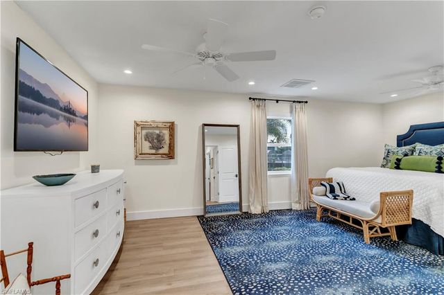 976 N Town And River DR, Fort Myers, FL 33919