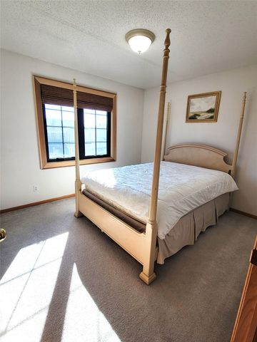 3023 E Cutler Avenue, Des Moines, IA 50320