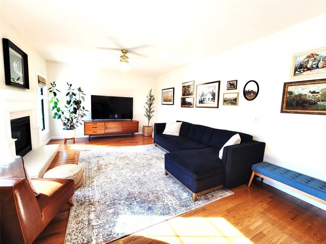 3023 E Cutler Avenue, Des Moines, IA 50320