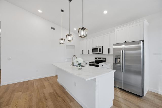 1505 E LAURA STREET, Plant City, FL 33563