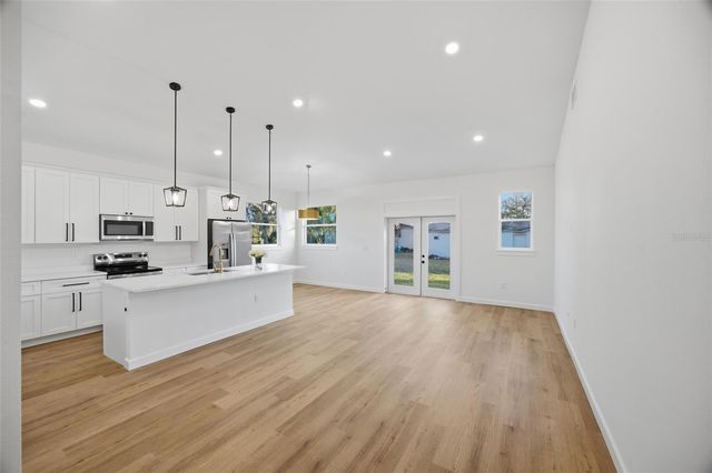 1505 E LAURA STREET, Plant City, FL 33563