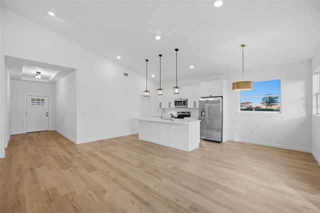 1505 E LAURA STREET, Plant City, FL 33563