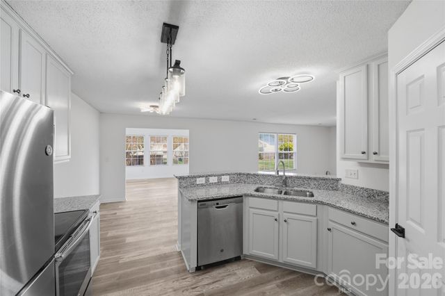 2308 Big Pine Drive, Matthews, NC 28105