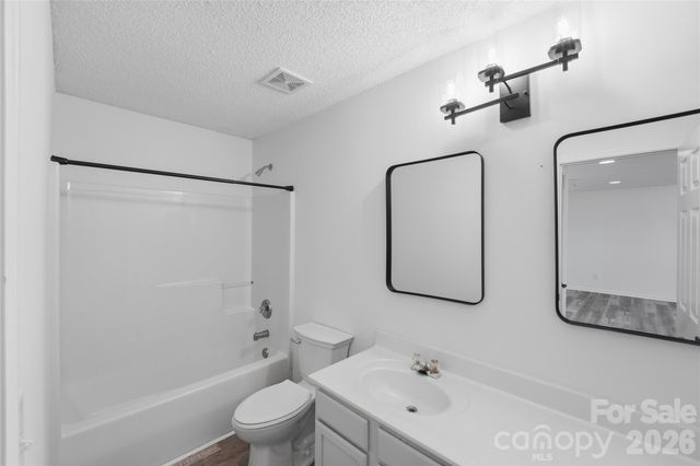 2308 Big Pine Drive, Matthews, NC 28105