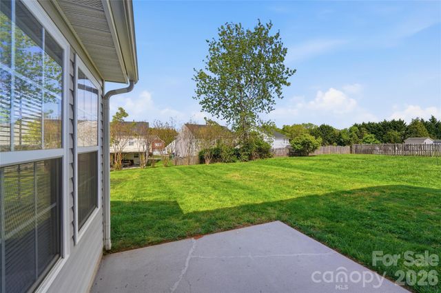 2308 Big Pine Drive, Matthews, NC 28105