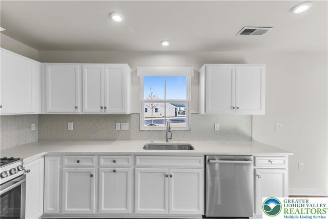 4214 Mimosa Lane, Whitehall Twp, PA 18052