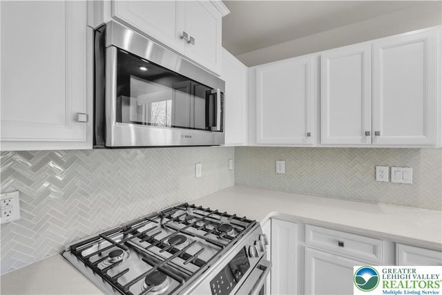 4214 Mimosa Lane, Whitehall Twp, PA 18052