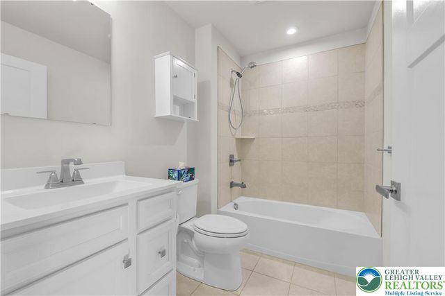 4214 Mimosa Lane, Whitehall Twp, PA 18052