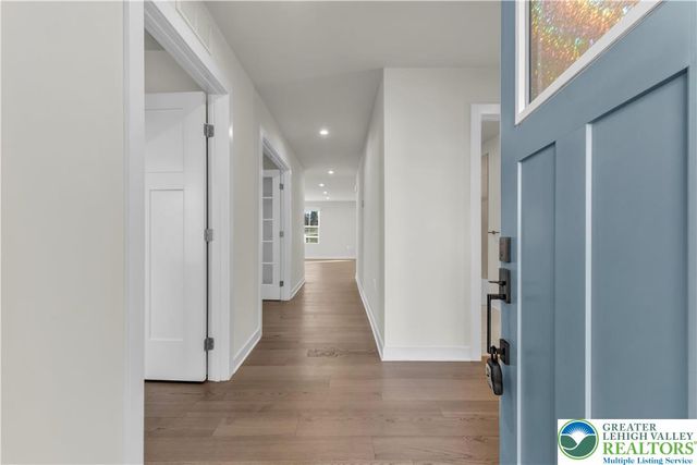 4214 Mimosa Lane, Whitehall Twp, PA 18052