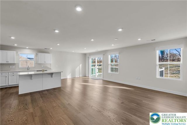 4214 Mimosa Lane, Whitehall Twp, PA 18052