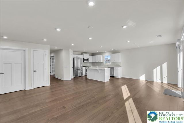 4214 Mimosa Lane, Whitehall Twp, PA 18052