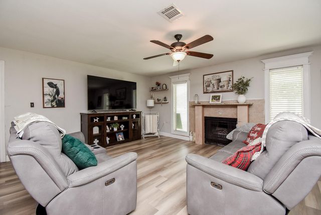1801 Buchanan Street, Pasadena, TX 77502