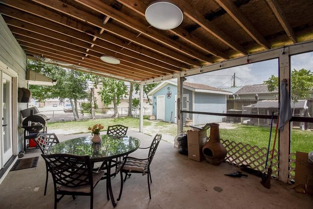 1801 Buchanan Street, Pasadena, TX 77502