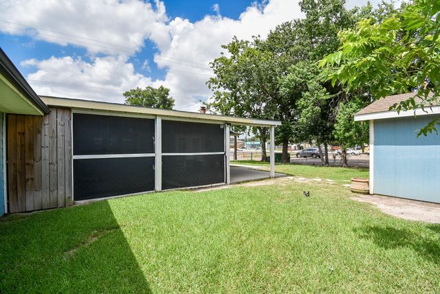1801 Buchanan Street, Pasadena, TX 77502