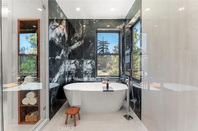 506 Woodbridge Drive, Big Bear City, CA 92314