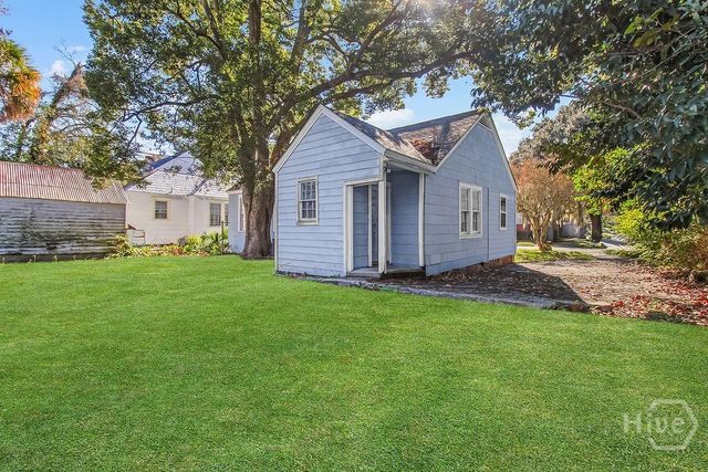 1216 E 37th Street, Savannah, GA 31404