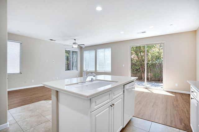 3270 Alps Lane, Clovis, CA 93619