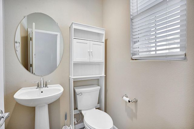 3270 Alps Lane, Clovis, CA 93619