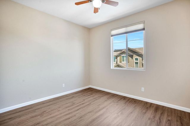 3270 Alps Lane, Clovis, CA 93619