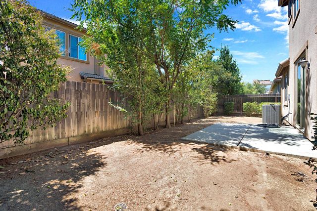 3270 Alps Lane, Clovis, CA 93619