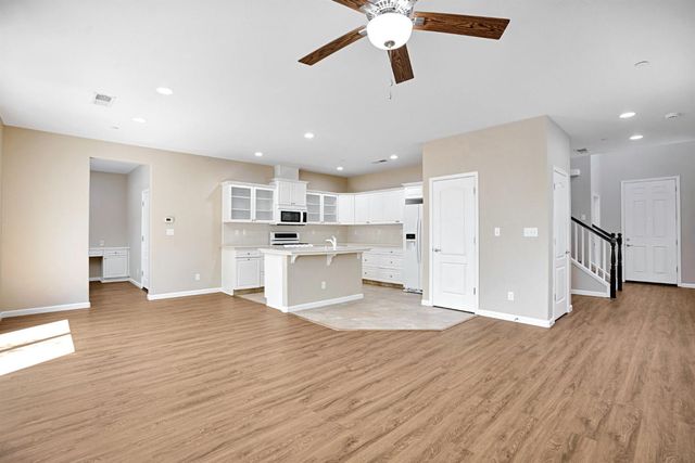 3270 Alps Lane, Clovis, CA 93619