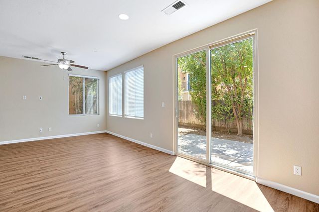 3270 Alps Lane, Clovis, CA 93619